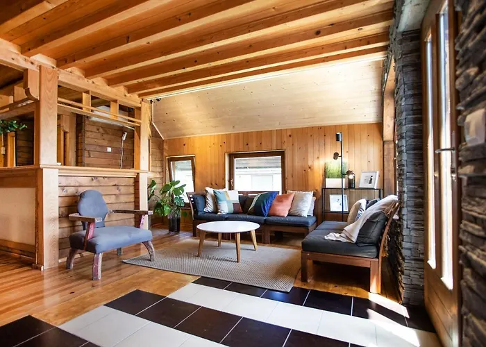 River House Vasa Villa *